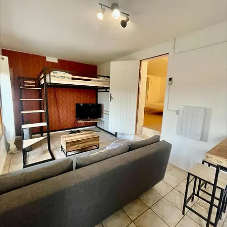 Logement En Rez De Jardin Guérard Extérieur photo